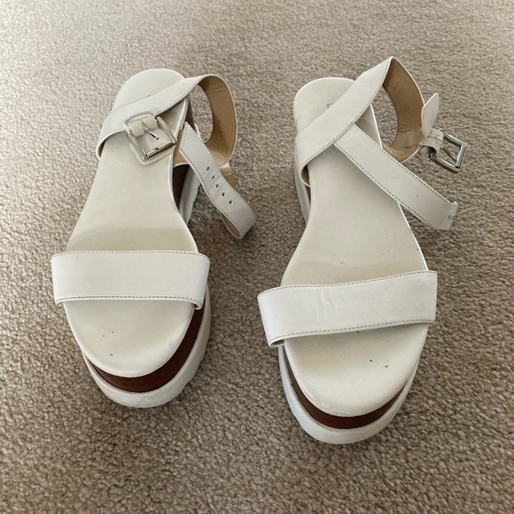 Michael Kors white sandals - Picture 3 of 5